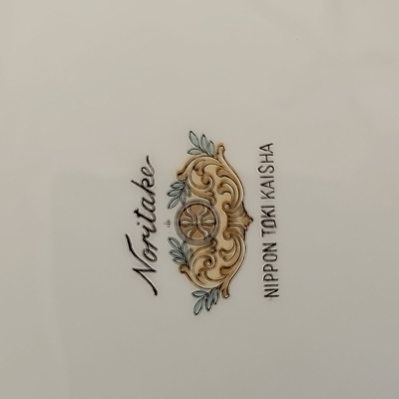 Vintage Noritake Nippon Toki Kaisha Porcelain Lidded Serving Bowl - Picture 6 of 9